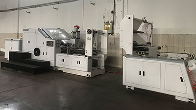 Machine de fabrication de sacs en papier à grande vitesse exportée vers les États-Unis